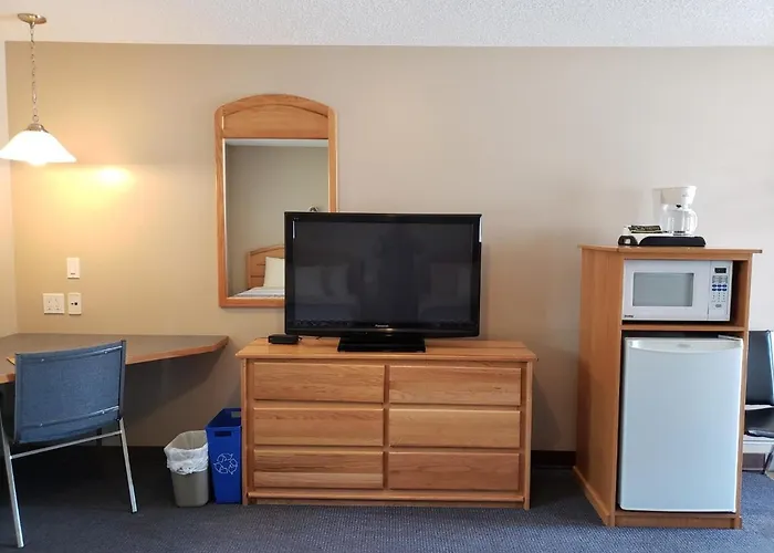 Lamplighter Inn