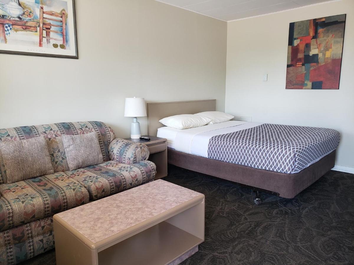 Lamplighter Motel Three Hills